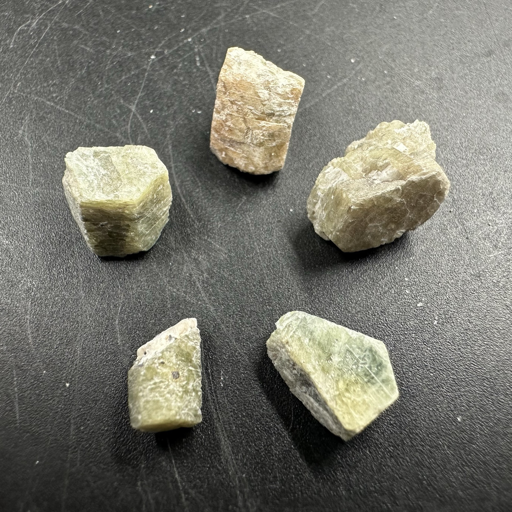 5 x sapphire - Spiritual crystal gemstone mineral, authentic, uk seller